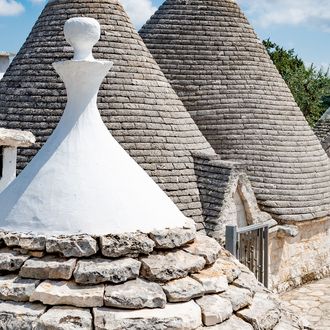 Group,Of,Beautiful,Trulli,,Traditional,Apulian,Dry,Stone,Hut,Old